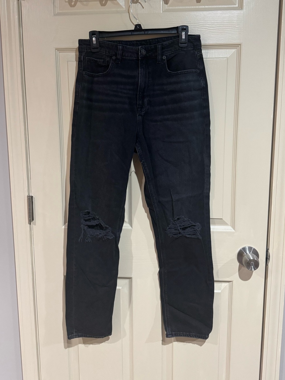 American Eagle Outfitters Women’s Black Ripped Jeans 8 long